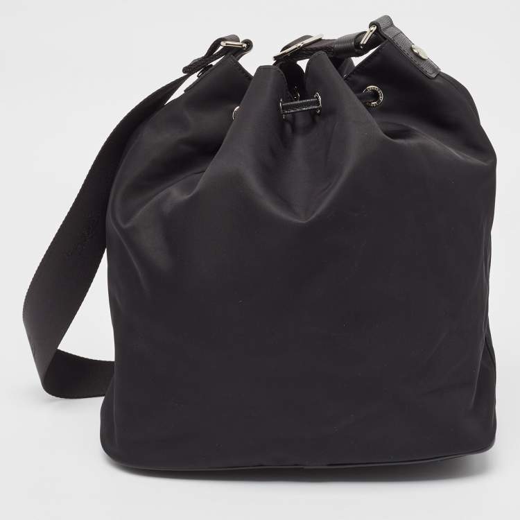 Pre Owned Longchamp Black Nylon Le Pliage Neo Bucket Shoulder Bag
