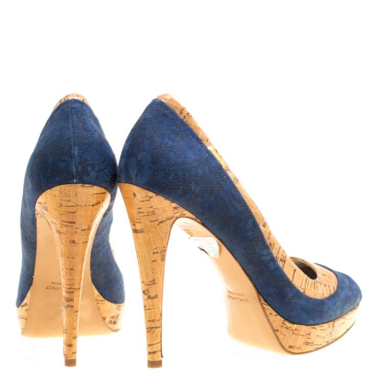 مملوكة مسبقًا Loriblu Blue/Beige Suede and Cork Print Patent Leather Peep Toe Platform Pumps Size 40