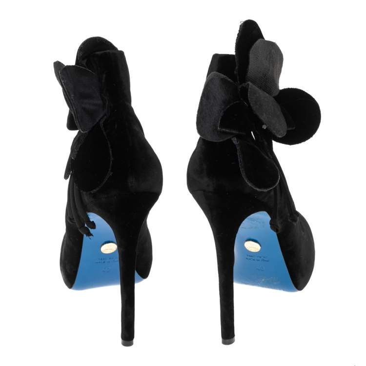 Pre Owned Loriblu Black Velvet Flower Applique Pumps Size 40