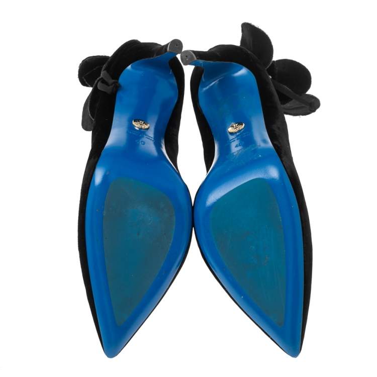 Pre Owned Loriblu Black Velvet Flower Applique Pumps Size 40