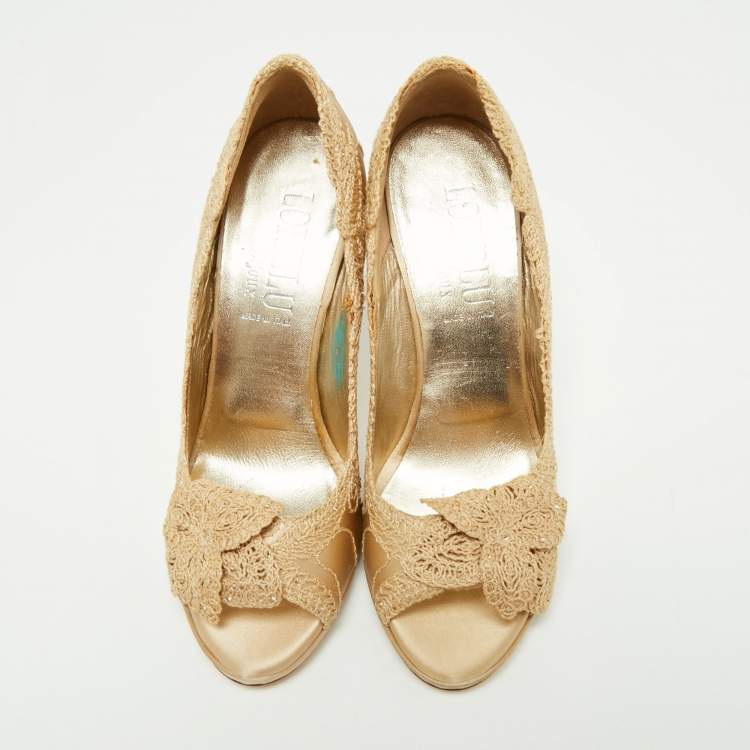 Pre Owned Loriblu Beige Satin And Lace Embroidered Peep Toe Pumps Size 36