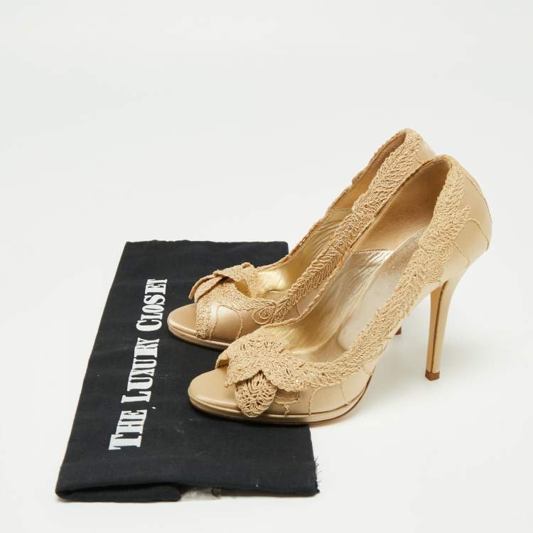 Pre Owned Loriblu Beige Satin And Lace Embroidered Peep Toe Pumps Size 36