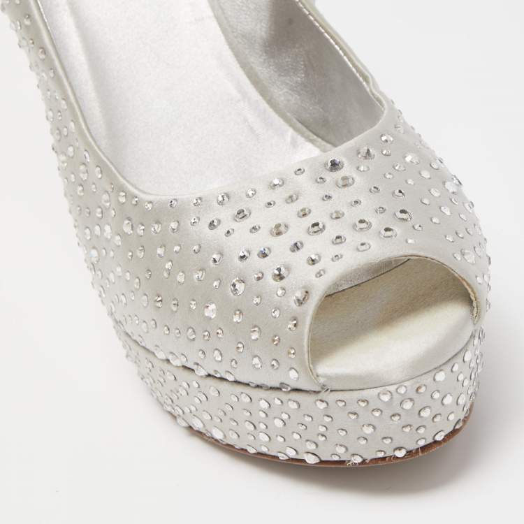Pre Owned Loriblu Silver Satin Crystal Embellished Peep Toe Platform Pumps Size 40
