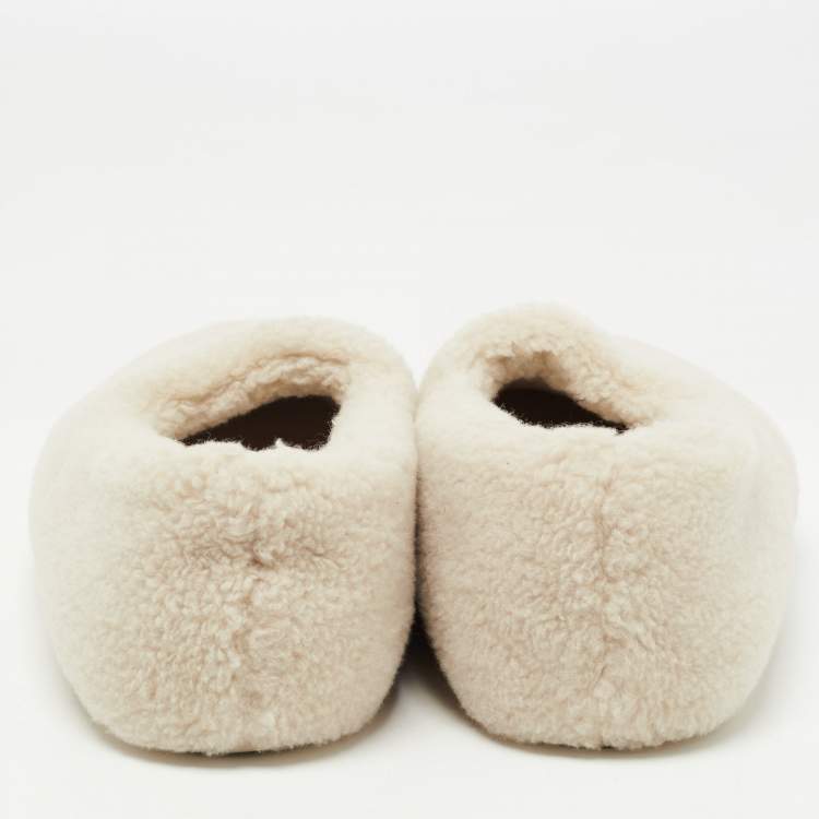 Pre Owned Loro Piana Beige Faux Shearling Fur Wintercozy Slip On Flats Size 39