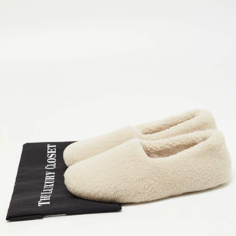 Pre Owned Loro Piana Beige Faux Shearling Fur Wintercozy Slip On Flats Size 39