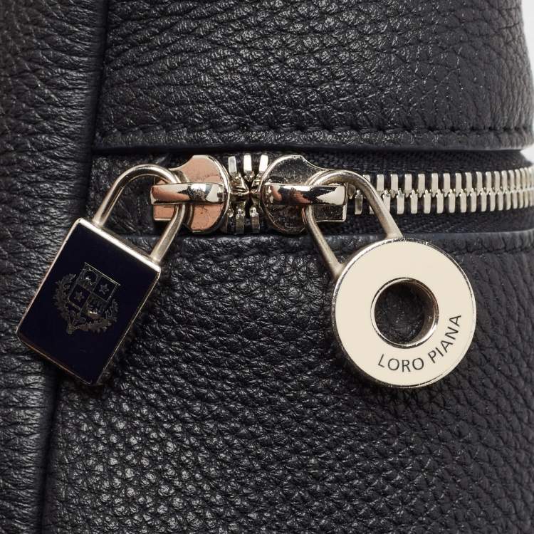 Pre Owned Loro Piana Blue Marine/White Leather Braided Extra Pocket L27 Pouch Bag