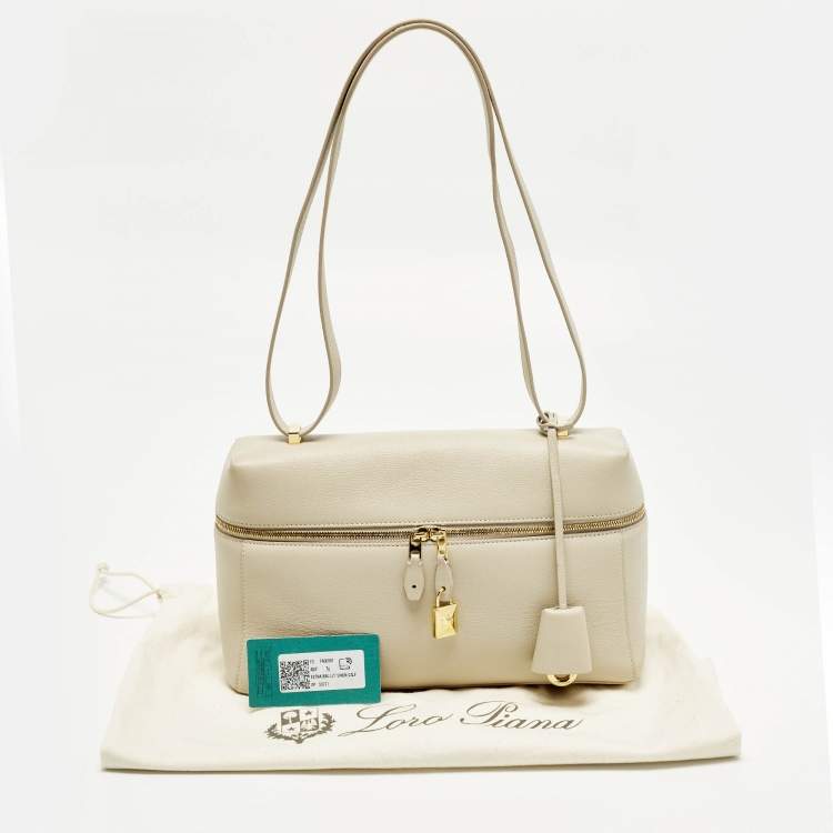 Pre Owned Loro Piana Extra Pocket L27 Beige Leather Pouch Bag