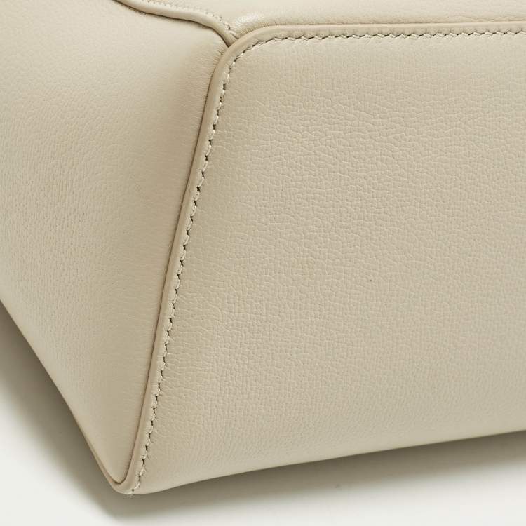 Pre Owned Loro Piana Extra Pocket L27 Beige Leather Pouch Bag