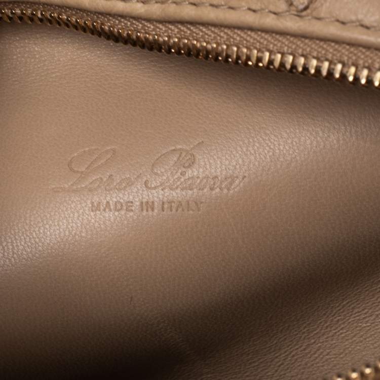 Pre Owned Loro Piana Beige Ostrich Leather Zip L19 Pouch