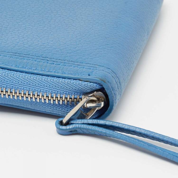 Pre Owned Loro Piana Blue Leather Zip Around Wallet