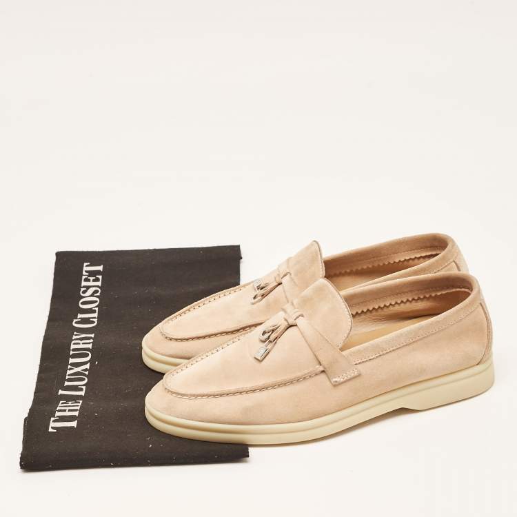 مملوكة مسبقًا Loro Piana Beige Suede Summer Charms Walk Loafers Size 35