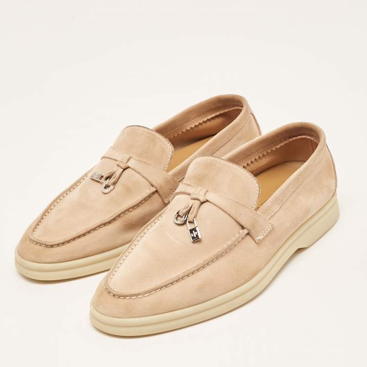 مملوكة مسبقًا Loro Piana Beige Suede Summer Charms Walk Loafers Size 35