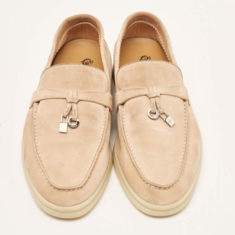 مملوكة مسبقًا Loro Piana Beige Suede Summer Charms Walk Loafers Size 35