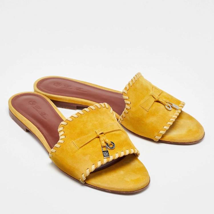 مملوكة مسبقًا Loro Piana Yellow Suede Summer Charms Flat Slide Sandals Size 38.5