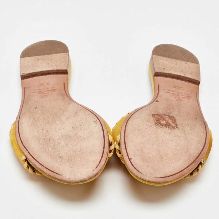 مملوكة مسبقًا Loro Piana Yellow Suede Summer Charms Flat Slide Sandals Size 38.5