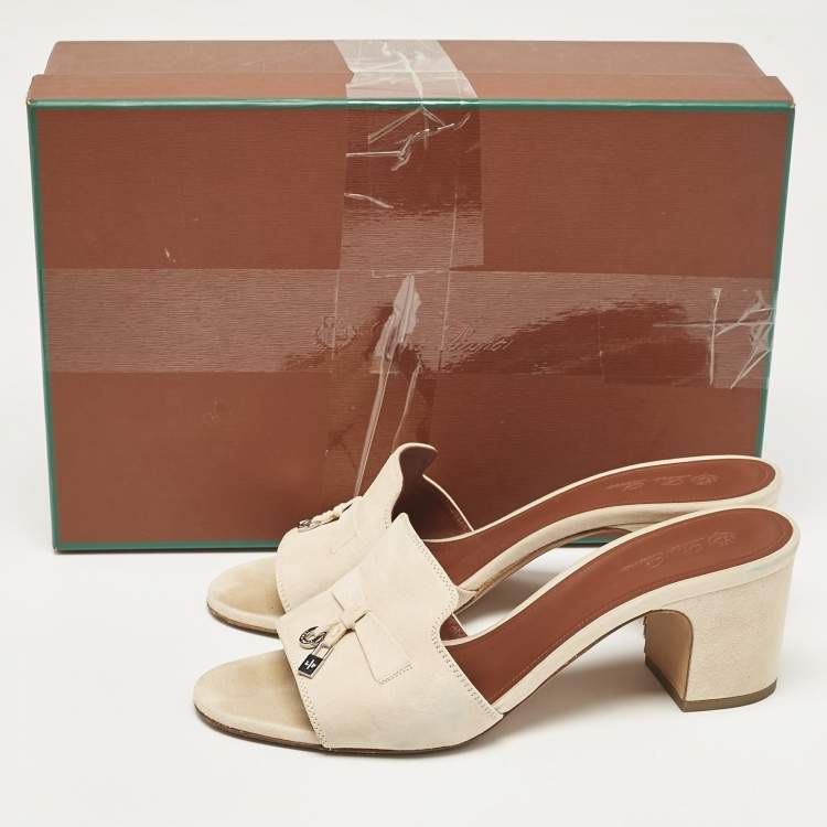 Pre Owned Loro Piana Beige Suede Summer Charms Slide Sandals Size 39