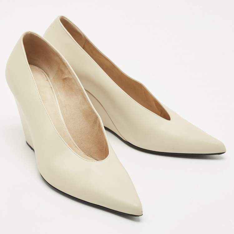 Pre Owned Loro Piana Cream Leather Wedge Pumps Size 41