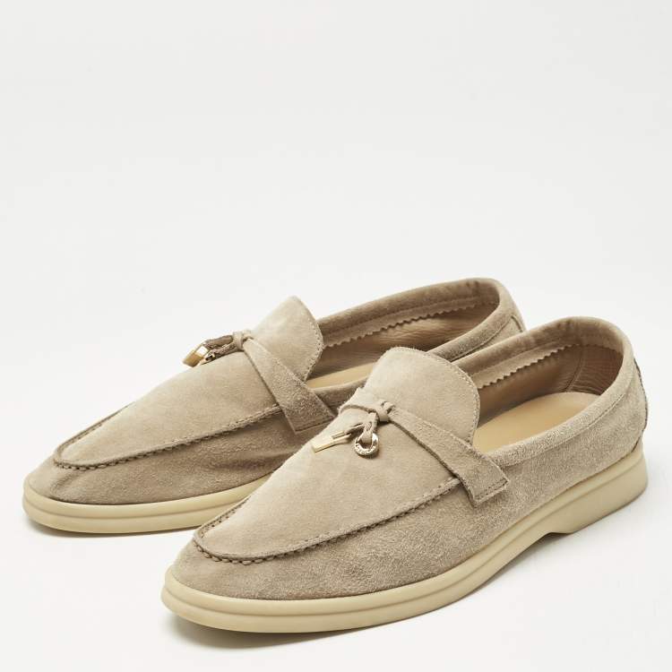 مملوكة مسبقًا Loro Piana Beige Suede Summer Charms Walk Loafers Size 39
