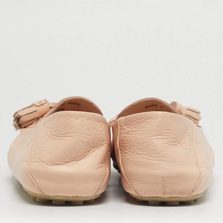 مملوكة مسبقًا حذاء لوفرز لورو بيانا دوت وووك جلد زهري فاتح بدلاية سليب أون مقاس 36