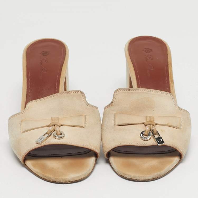 Pre Owned Loro Piana Summer Charms Size 36 Beige Suede Slide Sandals