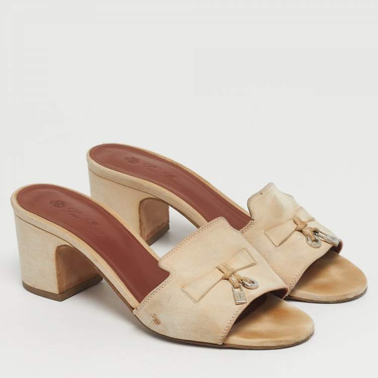 Pre Owned Loro Piana Summer Charms Size 36 Beige Suede Slide Sandals