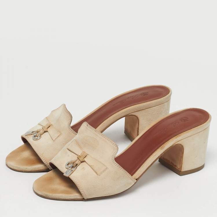 Pre Owned Loro Piana Summer Charms Size 36 Beige Suede Slide Sandals
