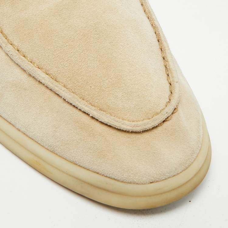 مملوكة مسبقًا Loro Piana Babouche Charms Walk Size 42 Beige Suede Flat Mules