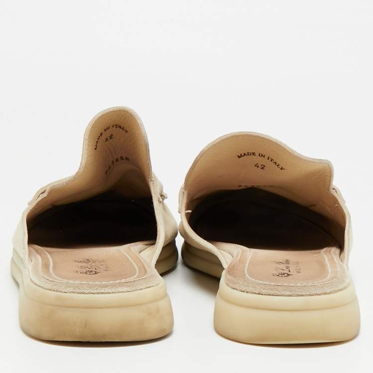 مملوكة مسبقًا Loro Piana Babouche Charms Walk Size 42 Beige Suede Flat Mules