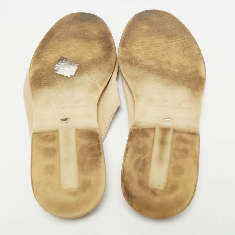 مملوكة مسبقًا Loro Piana Babouche Charms Walk Size 42 Beige Suede Flat Mules