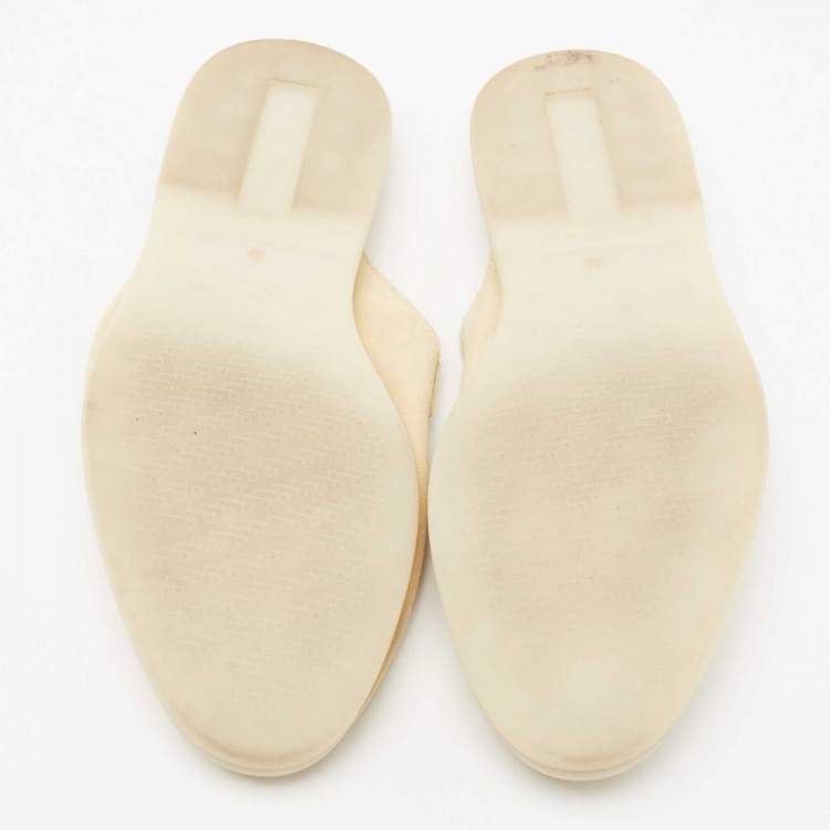Pre Owned Loro Piana Beige Suede Babouche Charms Flat Mules Size 38