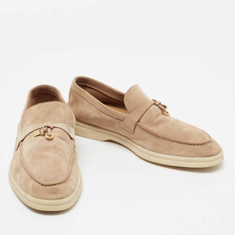 مملوكة مسبقًا Loro Piana Beige Suede Summer Charms Walk Loafers Size 39.5