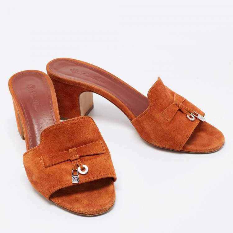 مملوكة مسبقًا Loro Piana Orange Suede Summer Charms Slide Sandals Size 38