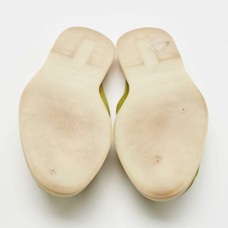 مملوكة مسبقًا Loro Piana Green Suede Babouche Charms Walk Flat Mules Size 39