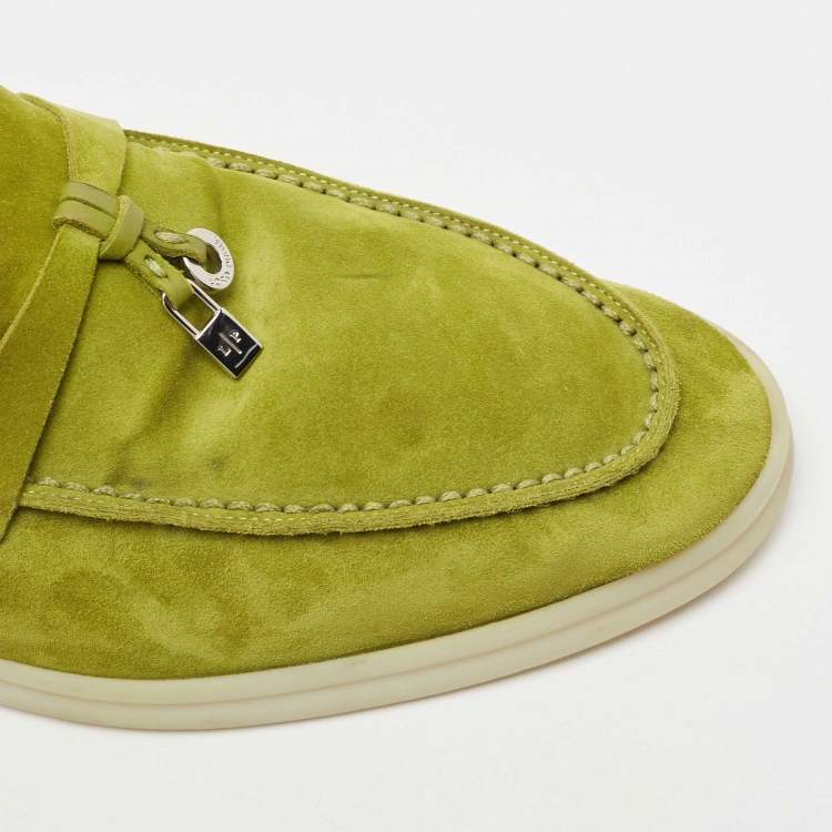 مملوكة مسبقًا Loro Piana Green Suede Babouche Charms Walk Flat Mules Size 39
