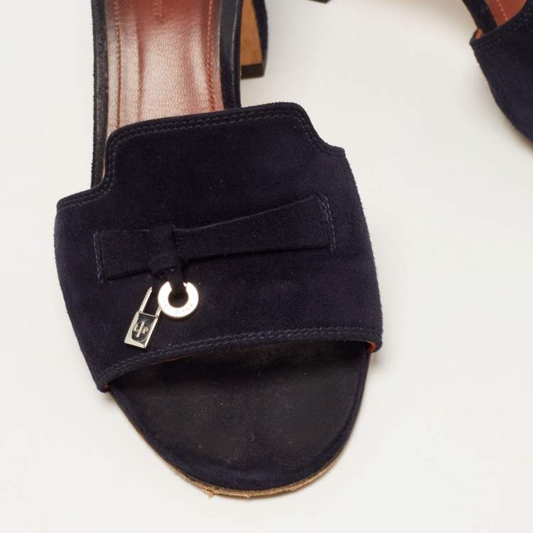مملوكة مسبقًا Loro Piana Navy Blue Suede Summer Charms Slide Sandals Size 36.5