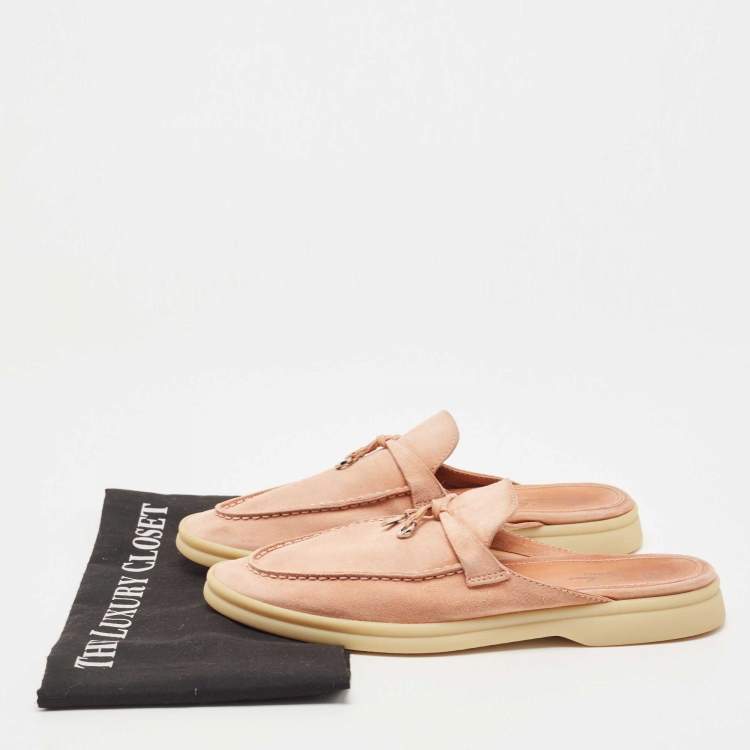 مملوكة مسبقًا Loro Piana Pink Suede Babouche Charms Walk Mules Size 38