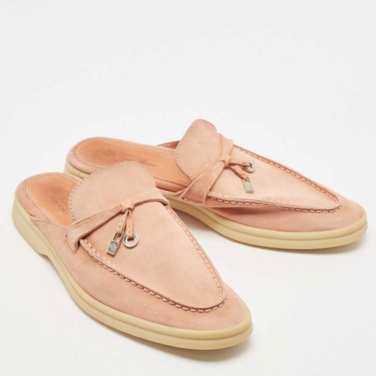 مملوكة مسبقًا Loro Piana Pink Suede Babouche Charms Walk Mules Size 38