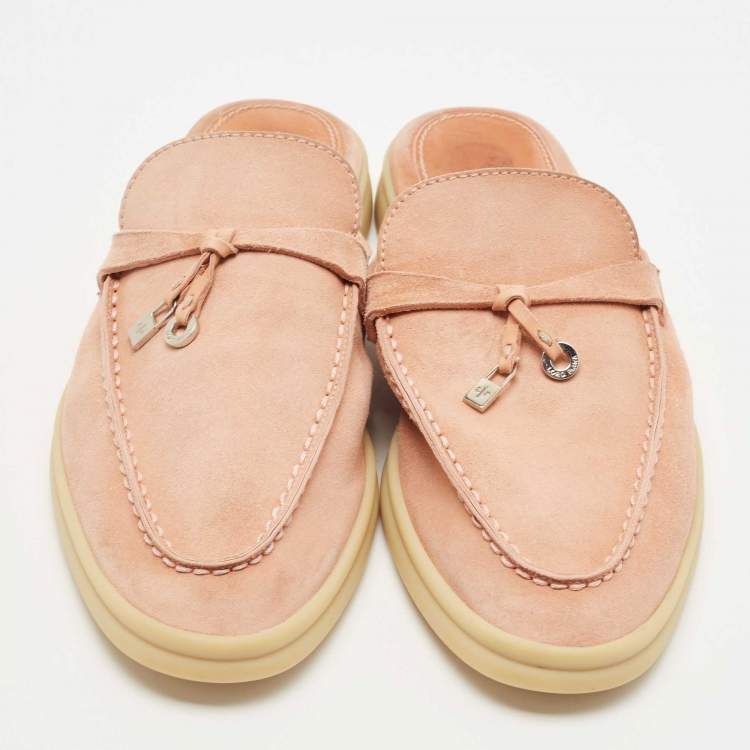 مملوكة مسبقًا Loro Piana Pink Suede Babouche Charms Walk Mules Size 38