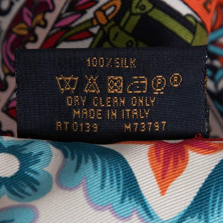 Pre Owned Louis Vuitton Red Lettre à Louis Print Square Silk Scarf