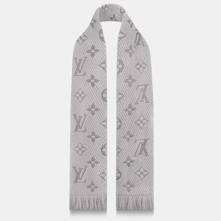 Pre Owned Louis Vuitton Pearl Grey Logomania Scarf