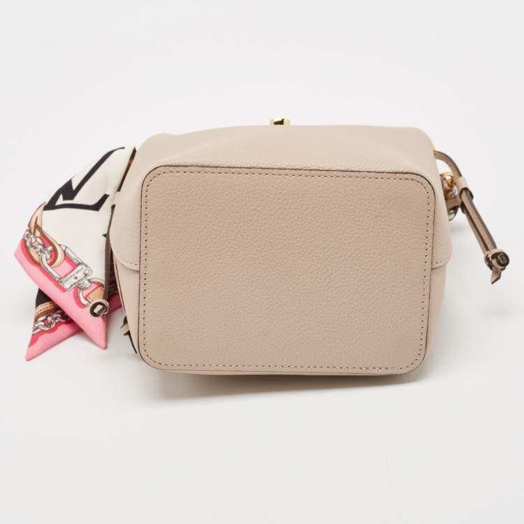 Pre Owned Louis Vuitton Greige Leather Nano Lockme Bucket Bag