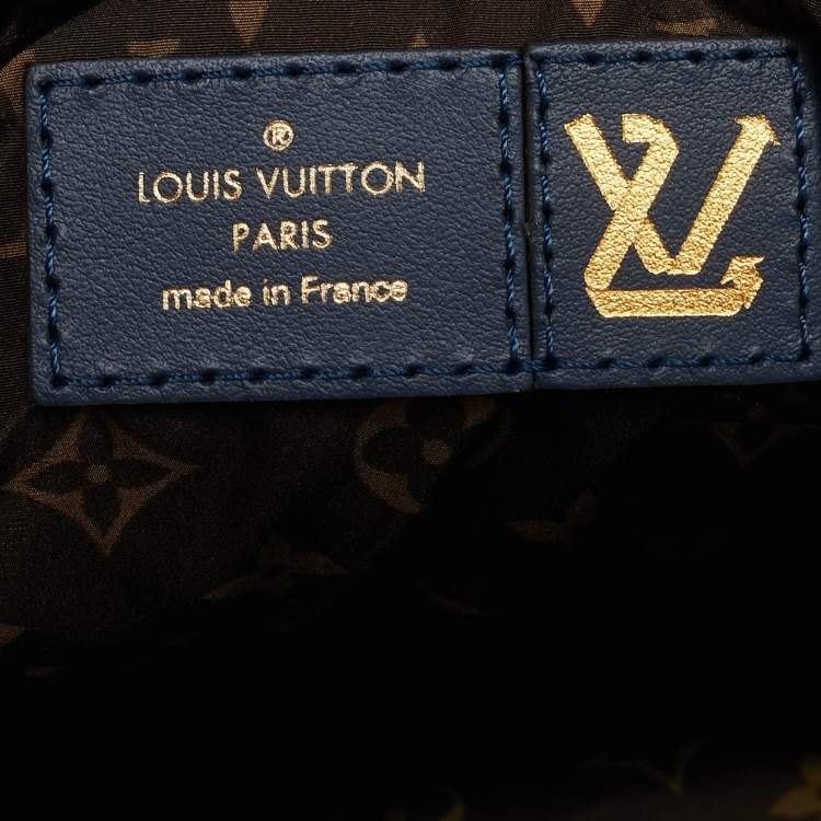 Pre Owned Louis Vuitton Navy Blue/Silver Monogram Pillow Econyl Maxi Multi Pochette Accessoires Bag