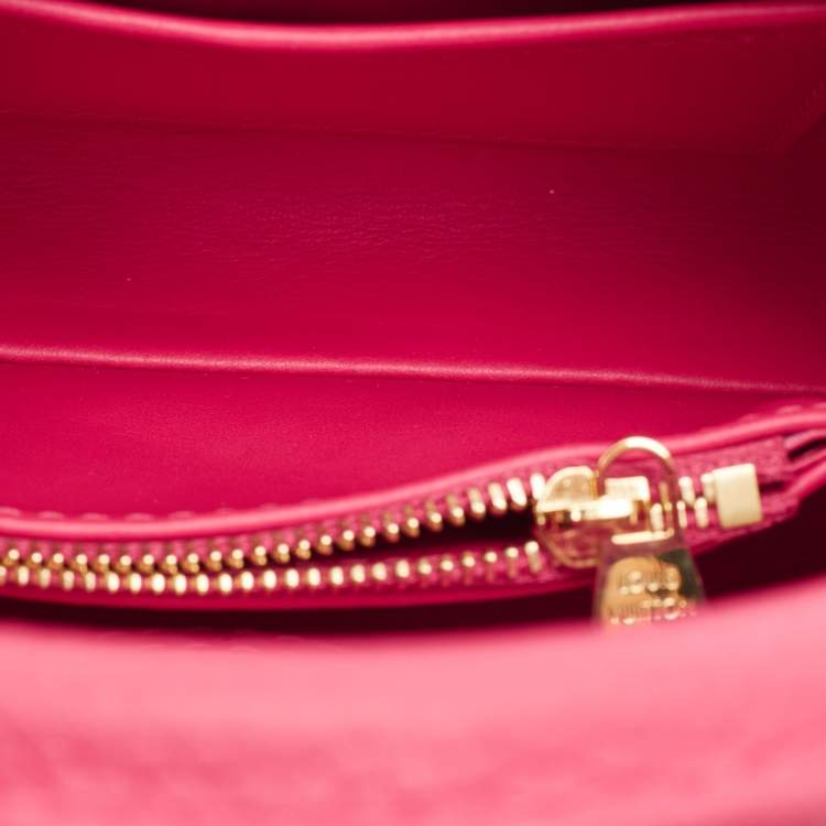 Pre Owned Louis Vuitton Magenta/Beige Taurillon Leather and Rattan Capucines Mini Bag