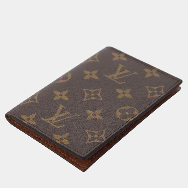 Pre Owned Louis Vuitton Monogram Passport Cover