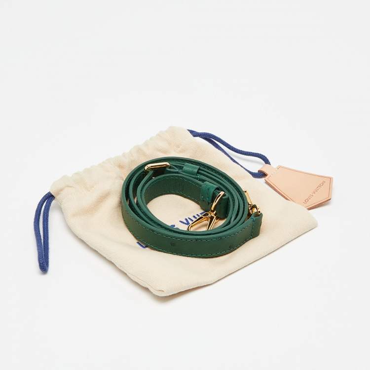 Pre Owned Louis Vuitton Green Ostrich Leather Capucines BB Bag