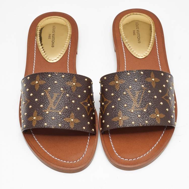مملوكة مسبقًا Louis Vuitton Monogram Canvas Studded Lock It Flat Slides Size 36