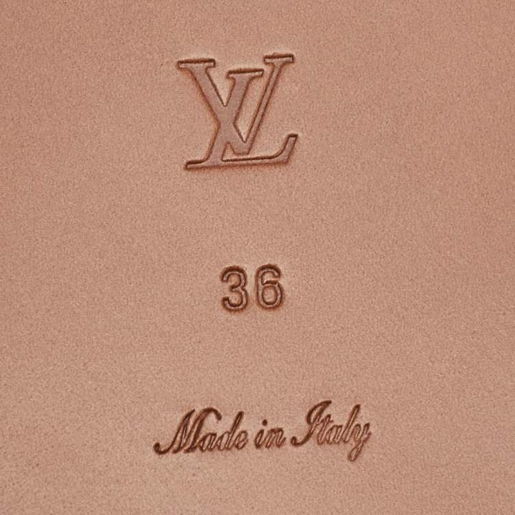 مملوكة مسبقًا Louis Vuitton Monogram Canvas Studded Lock It Flat Slides Size 36