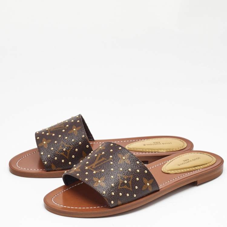 مملوكة مسبقًا Louis Vuitton Monogram Canvas Studded Lock It Flat Slides Size 36