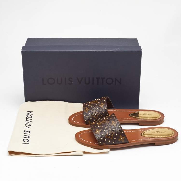 مملوكة مسبقًا Louis Vuitton Monogram Canvas Studded Lock It Flat Slides Size 36