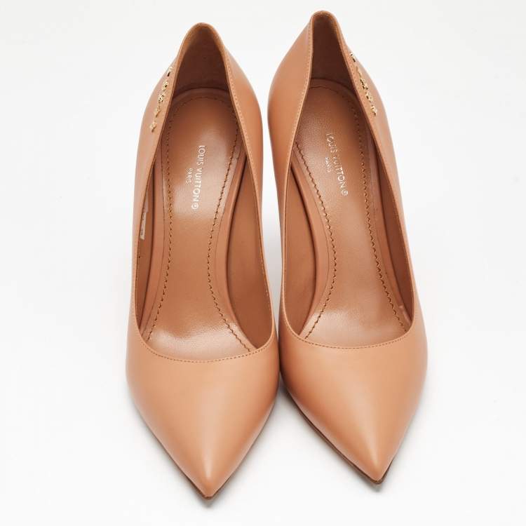Pre Owned Louis Vuitton Peach Leather Signature Pumps Size 37